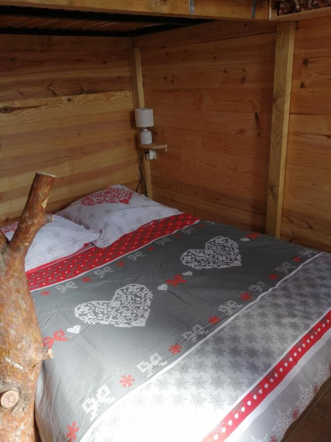Patrice Et Chrstel Cabane En Bois Chatuzange-le-Goubet Eksteriør bilde